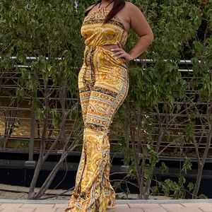 Size Large, Fashion Nova Jumpsuit.